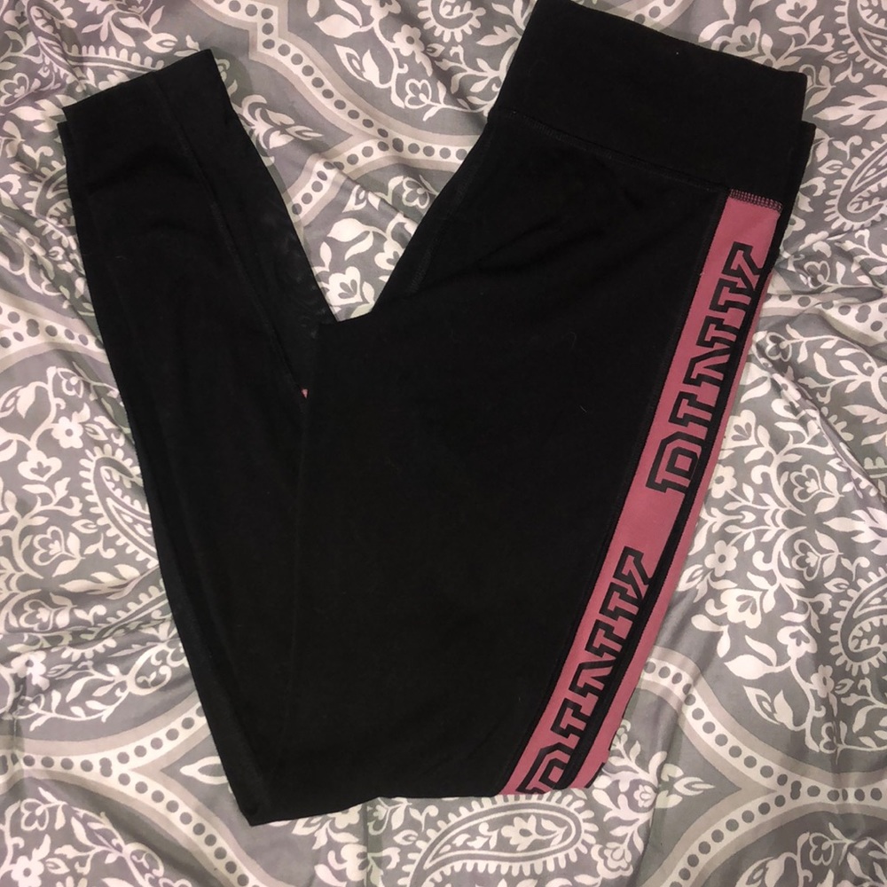 PINK ultimate yoga pants